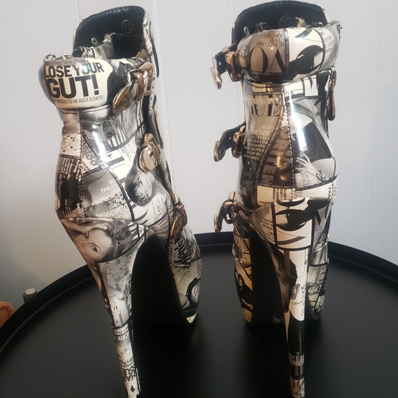 Liliana Magazine Print Heels - Picture 3 of 4